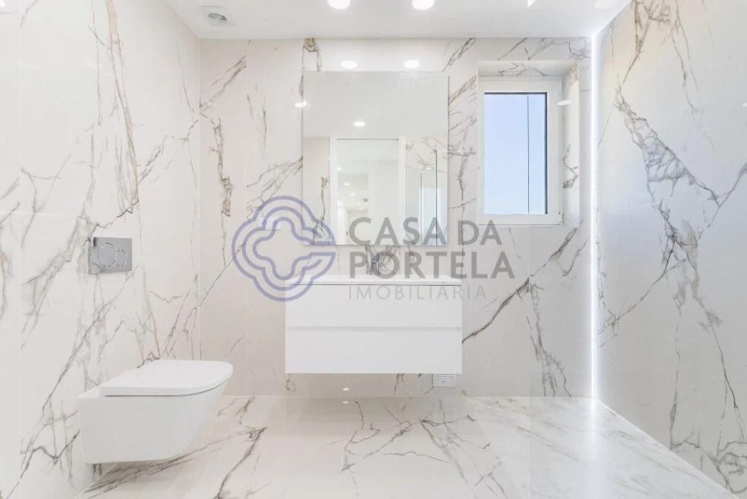 Apartamento T4 para Venda em Lagos (São Sebastião e Santa Maria) Foto 25