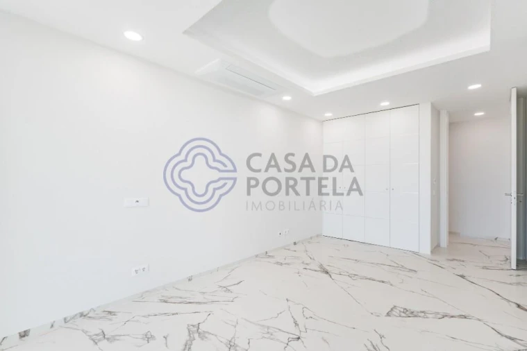 Apartamento T4 para Venda em Lagos (São Sebastião e Santa Maria) Foto 19