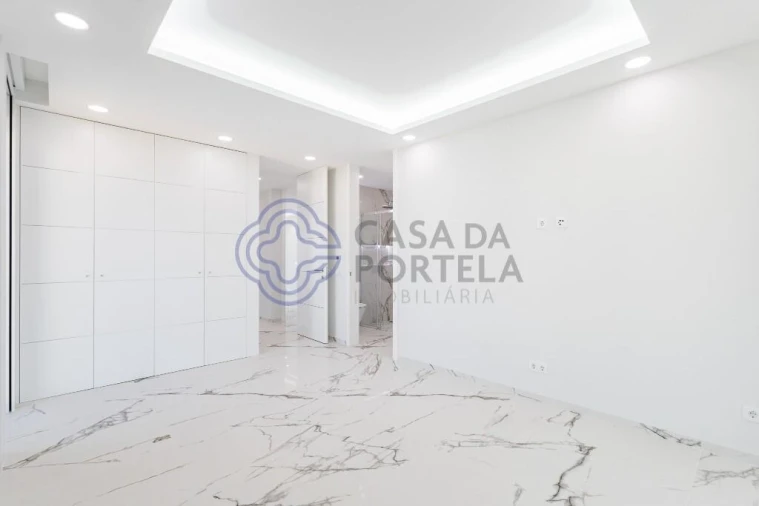 Apartamento T4 para Venda em Lagos (São Sebastião e Santa Maria) Foto 28