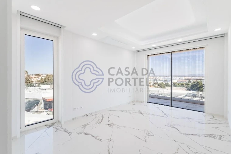 Apartamento T4 para Venda em Lagos (São Sebastião e Santa Maria) Foto 23
