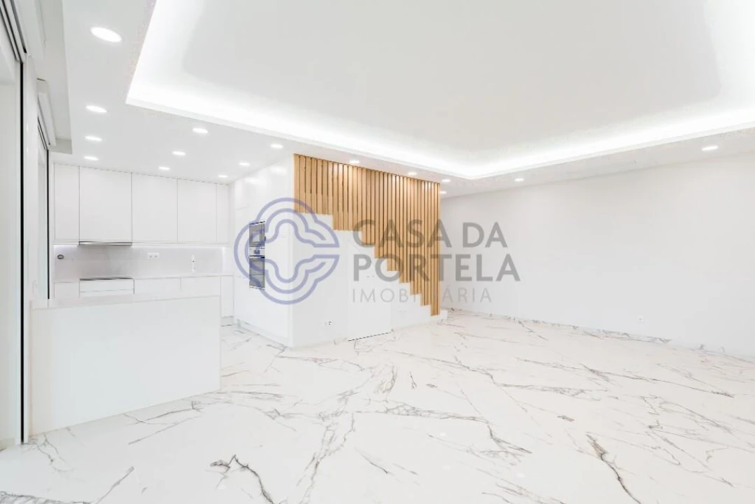 Apartamento T4 para Venda em Lagos (São Sebastião e Santa Maria) Foto 9