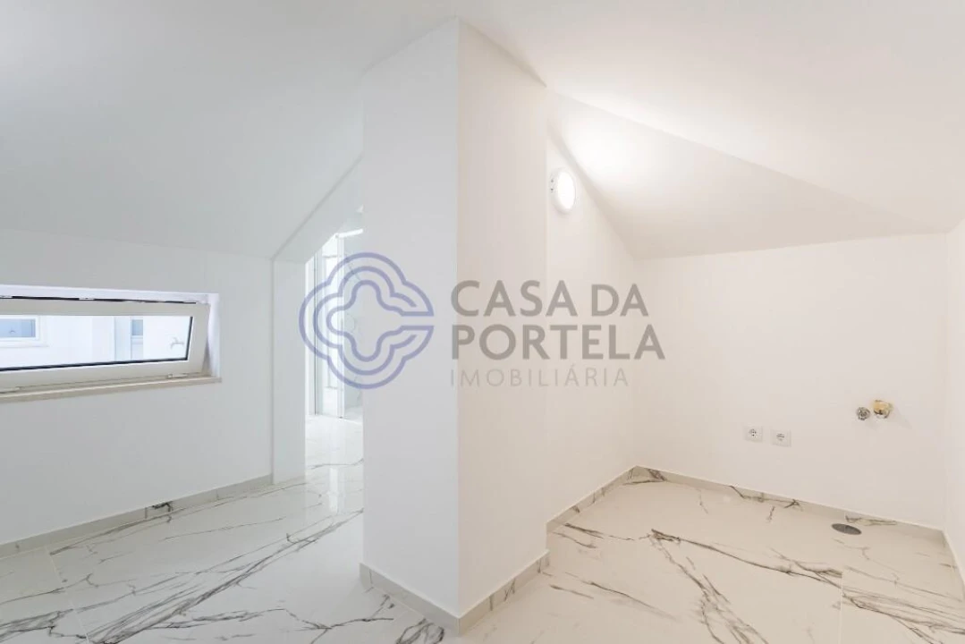 Apartamento T4 para Venda em Lagos (São Sebastião e Santa Maria) Foto 41