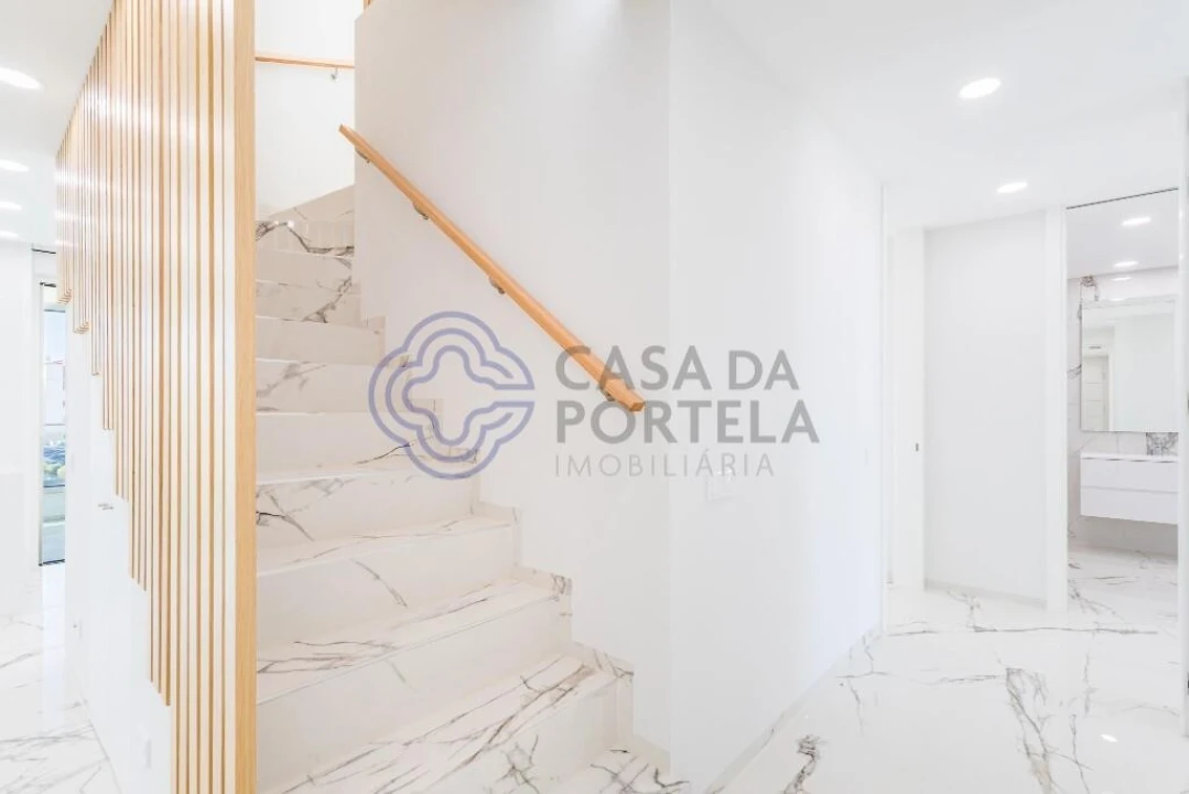 Apartamento T4 para Venda em Lagos (São Sebastião e Santa Maria) Foto 17