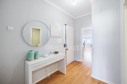 Apartamento T2 para Venda em Queluz e Belas