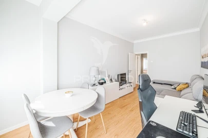 Apartamento T2 para Venda em Queluz e Belas
