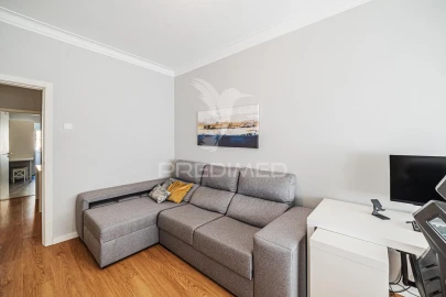 Apartamento T2 para Venda em Queluz e Belas