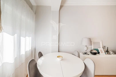 Apartamento T2 para Venda em Queluz e Belas