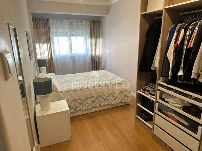 Apartamento T2 para Venda em Queluz e Belas Foto 4
