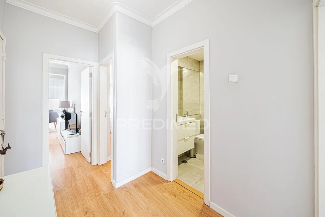Apartamento T2 para Venda em Queluz e Belas Foto 4