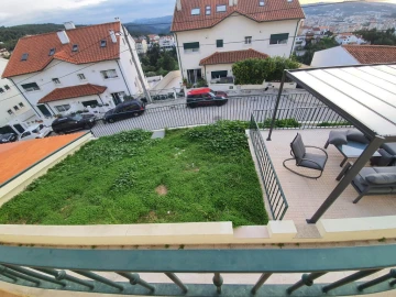 Moradia T4 para Venda em Santo Antonio dos Olivais