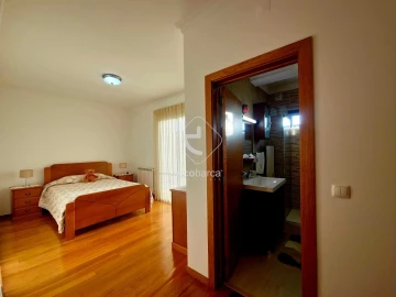 Apartamento T3 para Venda em Ponte da Barca, V.N. Muía, Paço Vedro Magalhães
