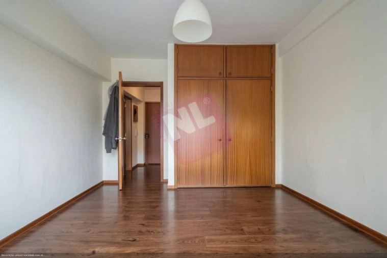 Apartamento T1 para Arrendamento em Lumiar Foto 6