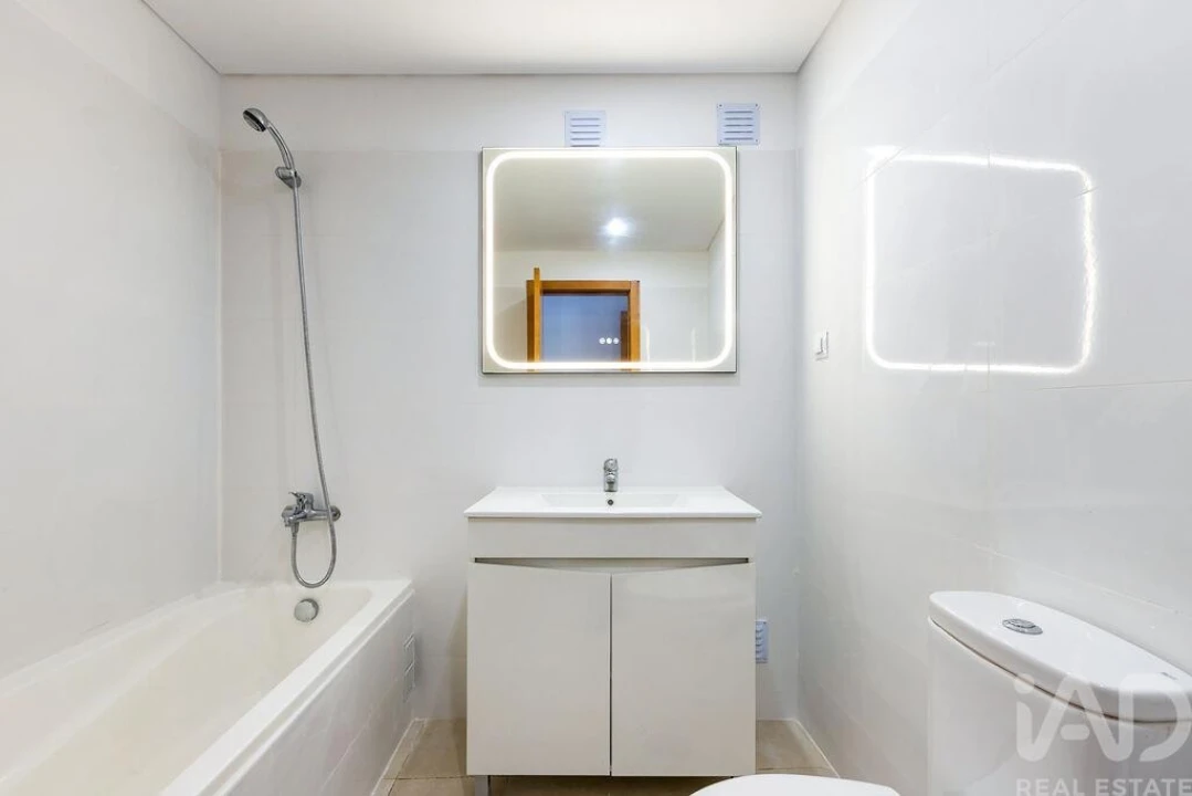 Apartamento T2 para Venda em Campo de Ourique Foto 10