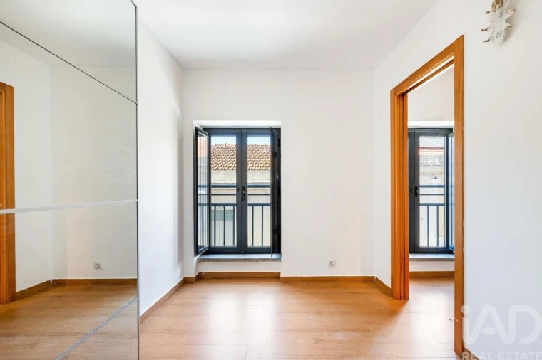 Apartamento T2 para Venda em Campo de Ourique Foto 13