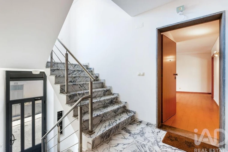 Apartamento T2 para Venda em Campo de Ourique Foto 17