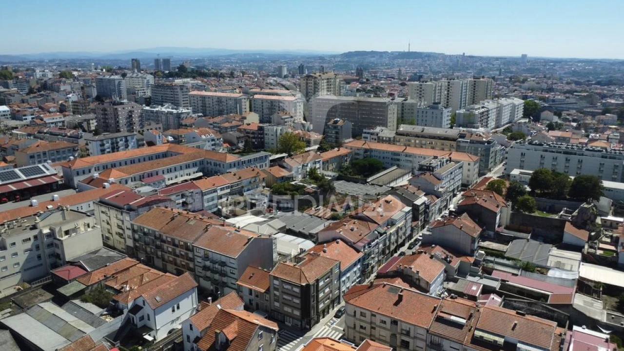 Apartamento T3 para Venda em Cedofeita, Santo Ildefonso, Sé, Miragaia, São Nicolau e Vitória Foto 14