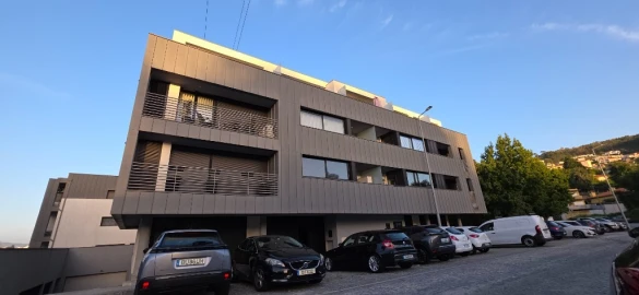 Apartamento T4 para Venda em Rebordões