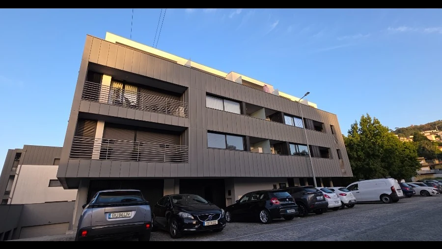 Apartamento T4 para Venda em Rebordões