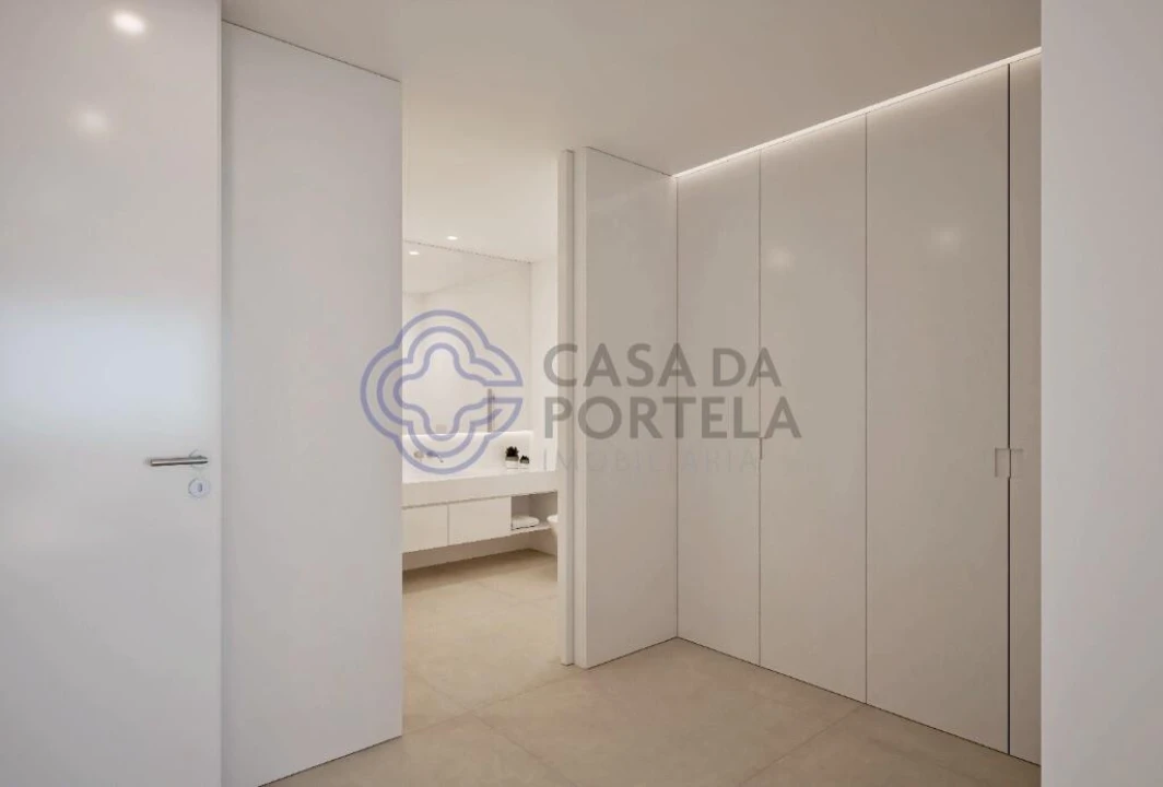 Moradia T4 para Venda em Lagos (São Sebastião e Santa Maria) Foto 4
