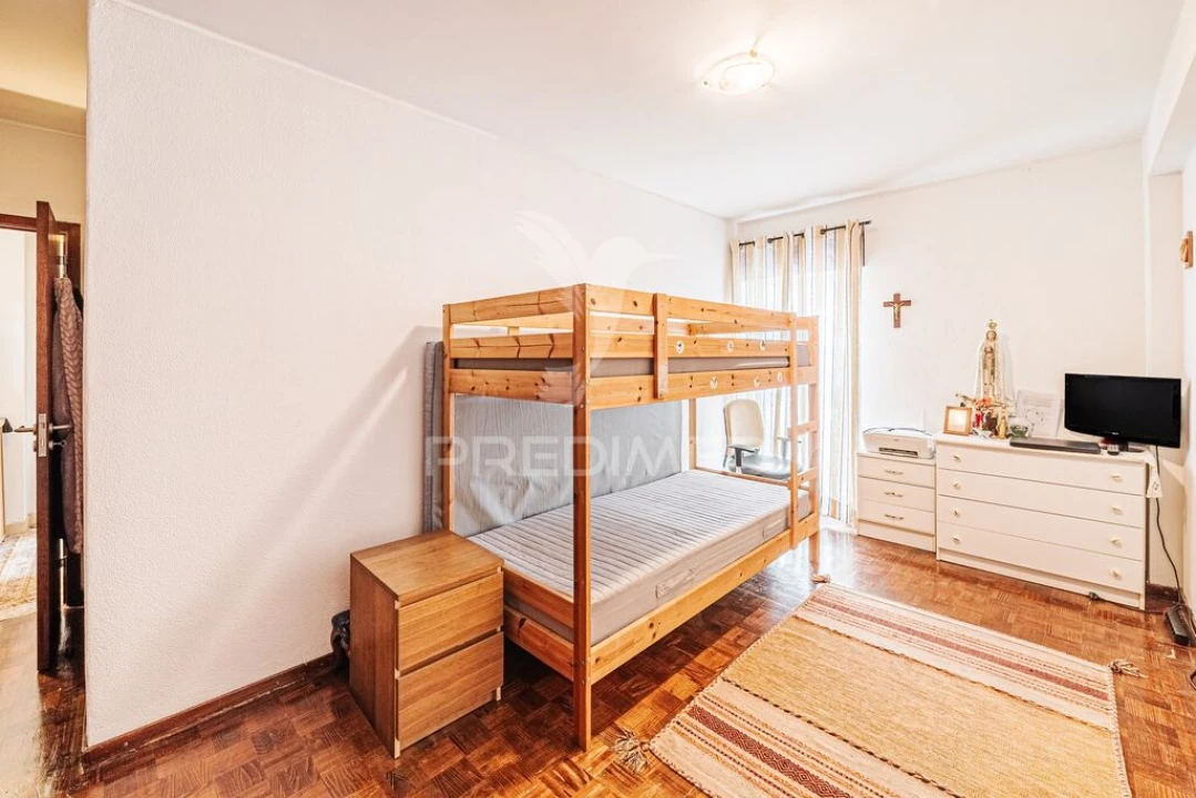 Apartamento T2 para Venda em Queluz e Belas Foto 11