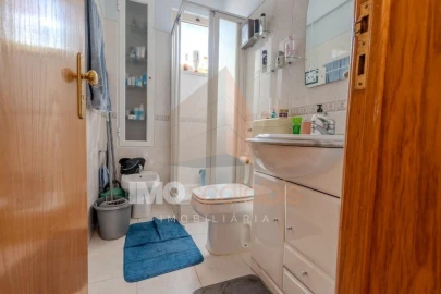 Apartamento T3 para Venda em Romeira e Várzea