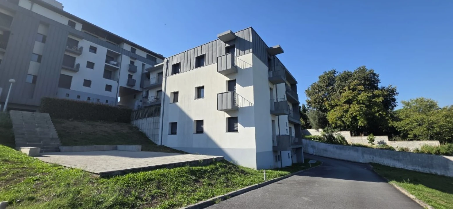 Apartamento T3 para Venda em Santo Tirso, Couto (Santa Cristina e São Miguel) e Burgães Foto 1