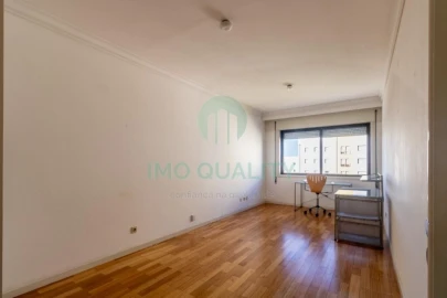 Apartamento T1 para Arrendamento em Lordelo do Ouro e Massarelos