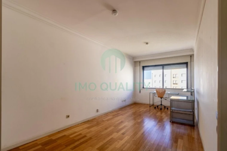 Apartamento T1 para Arrendamento em Lordelo do Ouro e Massarelos Foto 10