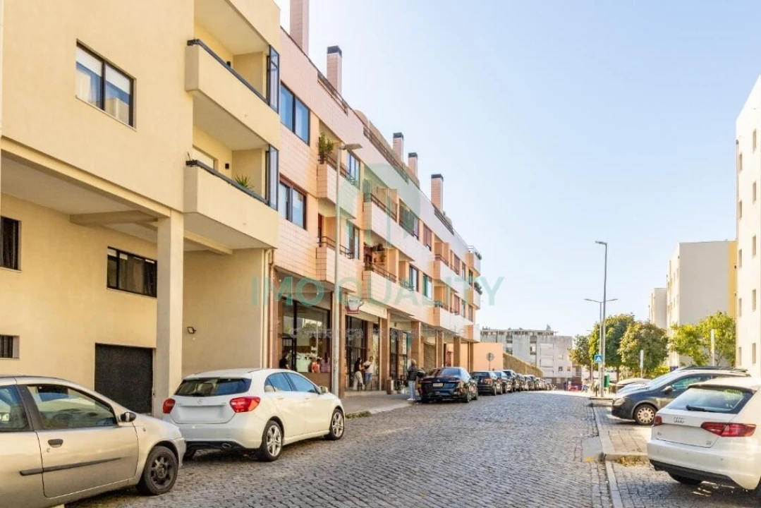 Apartamento T1 para Arrendamento em Lordelo do Ouro e Massarelos Foto 17
