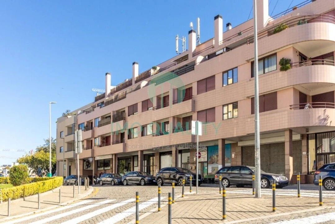 Apartamento T1 para Arrendamento em Lordelo do Ouro e Massarelos Foto 1