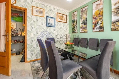 Apartamento T2 para Venda em Mafamude e Vilar do Paraíso