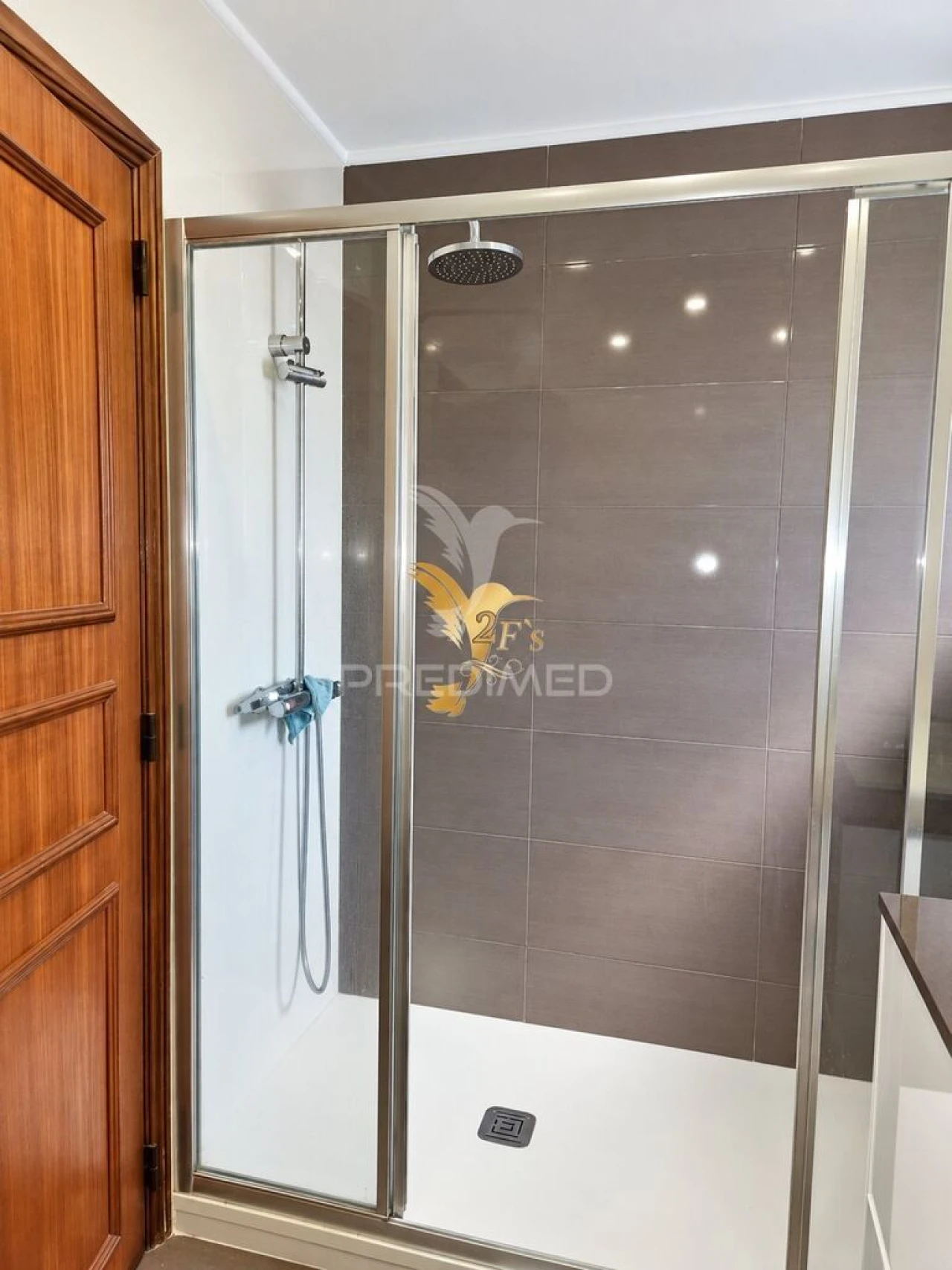 Apartamento T2 para Venda em Carcavelos e Parede Foto 17