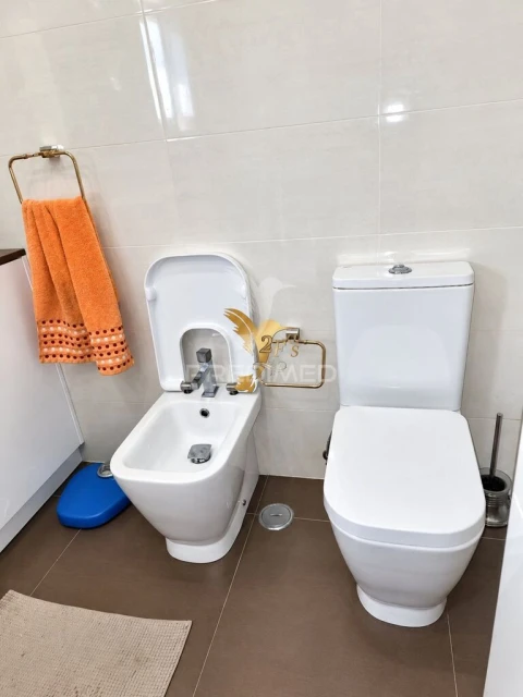 Apartamento T2 para Venda em Carcavelos e Parede