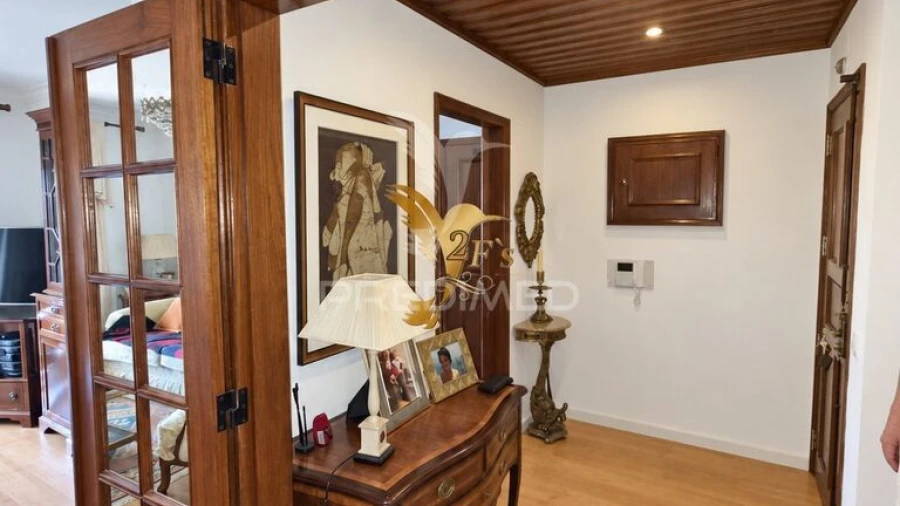 Apartamento T2 para Venda em Carcavelos e Parede