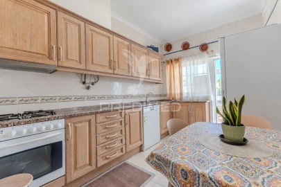 Apartamento T3 para Venda em Estômbar e Parchal