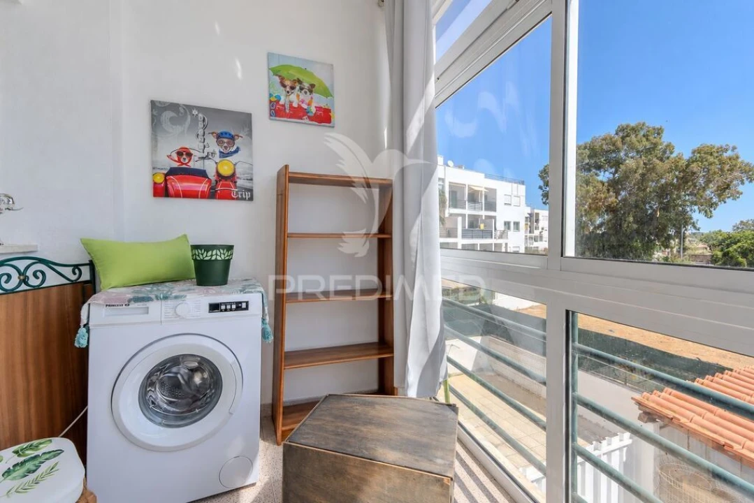 Apartamento T3 para Venda em Estômbar e Parchal Foto 16