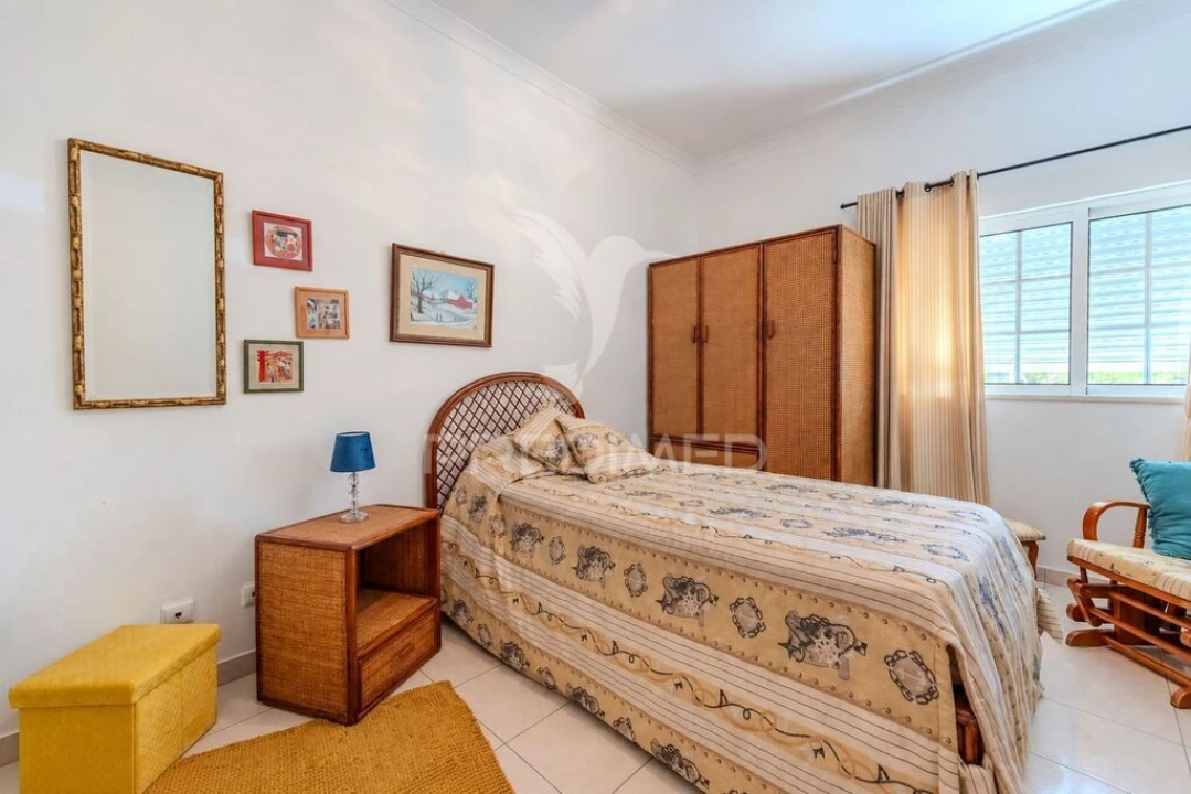 Apartamento T3 para Venda em Estômbar e Parchal Foto 14