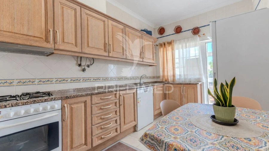 Apartamento T3 para Venda em Estômbar e Parchal