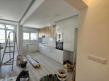 Apartamento T3 para Venda em Almada, Cova da Piedade, Pragal e Cacilhas