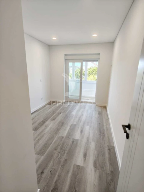 Apartamento T3 para Venda em Almada, Cova da Piedade, Pragal e Cacilhas
