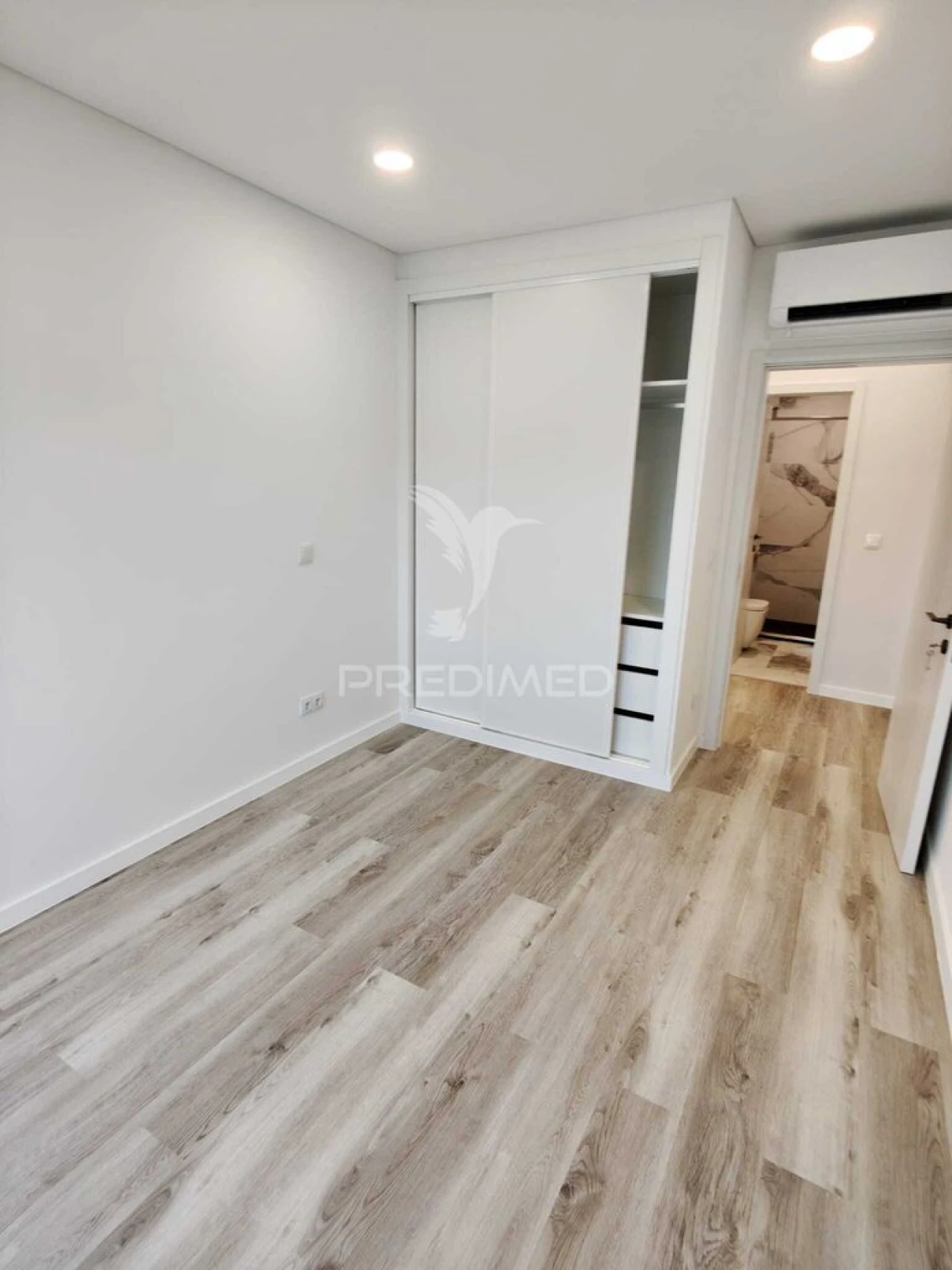 Apartamento T3 para Venda em Almada, Cova da Piedade, Pragal e Cacilhas Foto 6