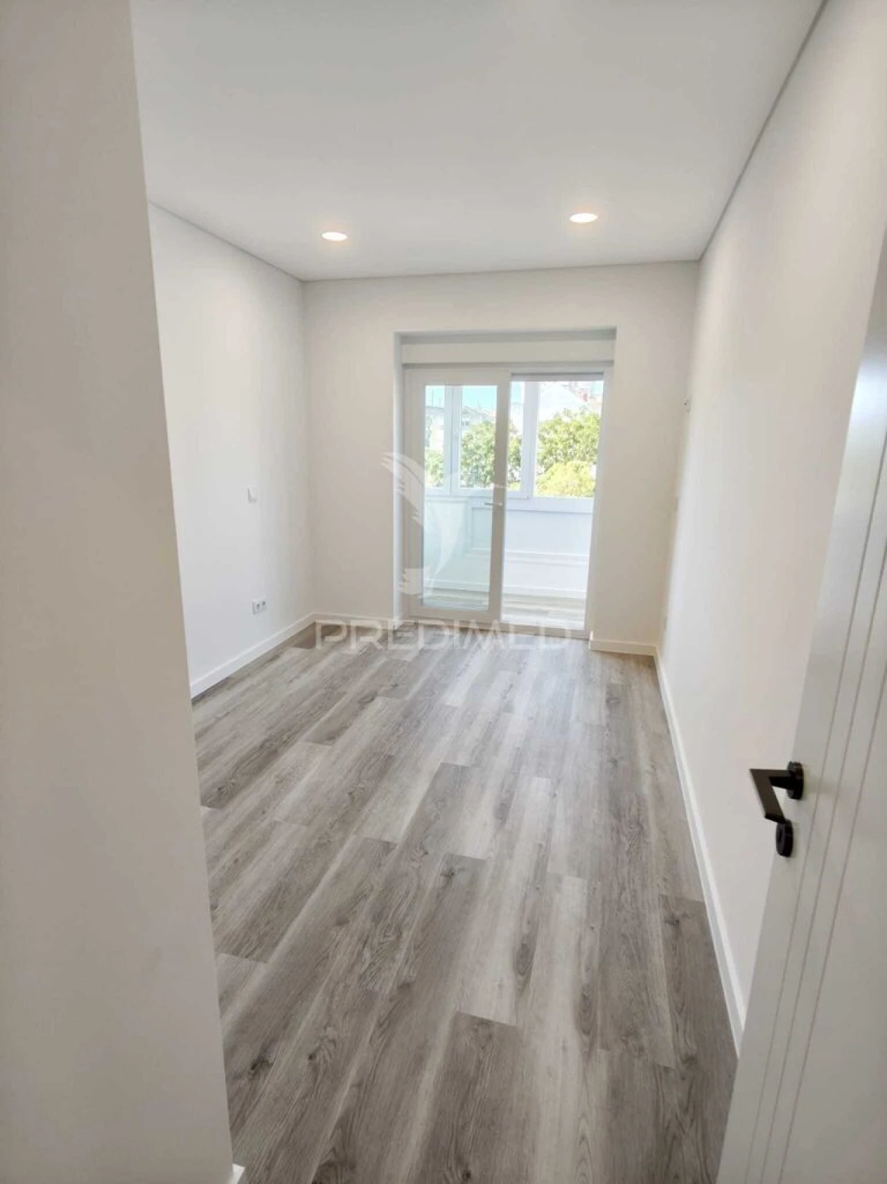 Apartamento T3 para Venda em Almada, Cova da Piedade, Pragal e Cacilhas Foto 7