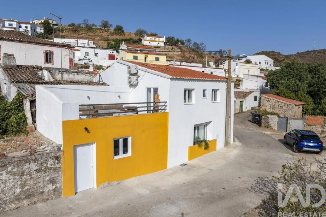 Moradia T2 para Venda em Odeleite Foto 1