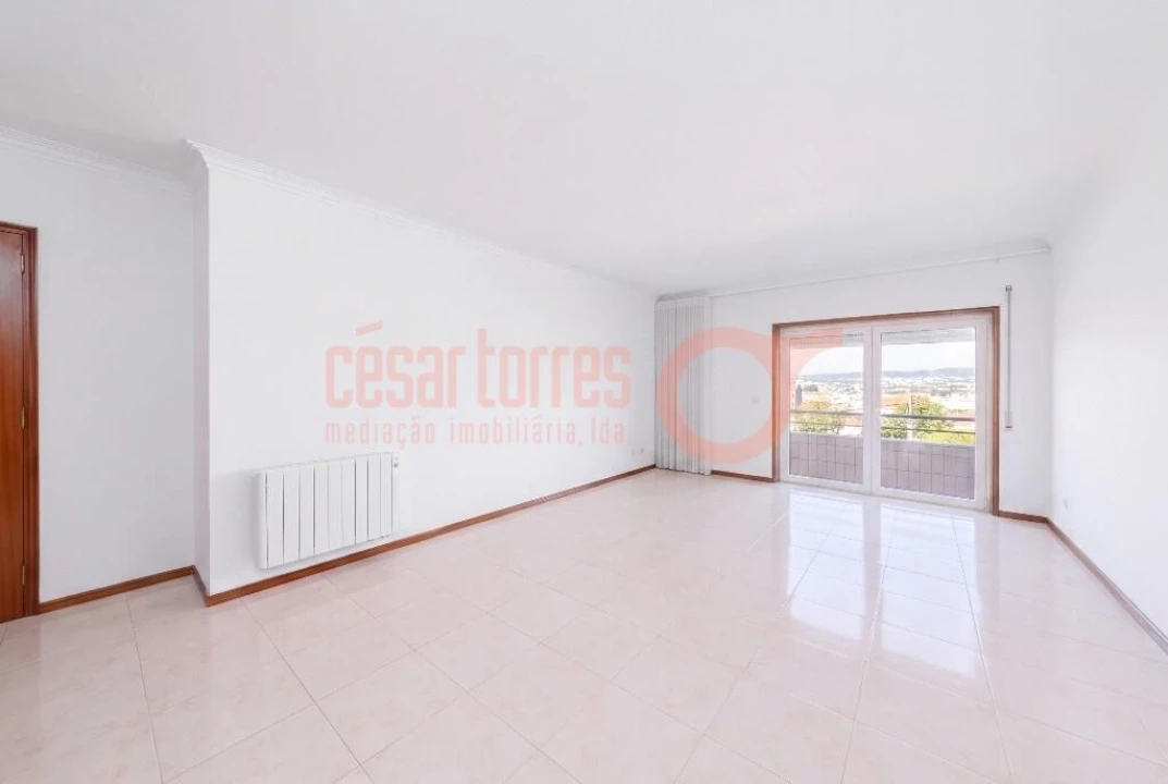Apartamento T3 para Venda em Oliveira do Douro Foto 7