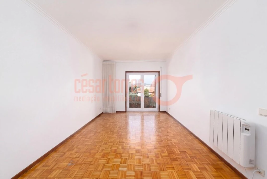 Apartamento T3 para Venda em Oliveira do Douro Foto 18