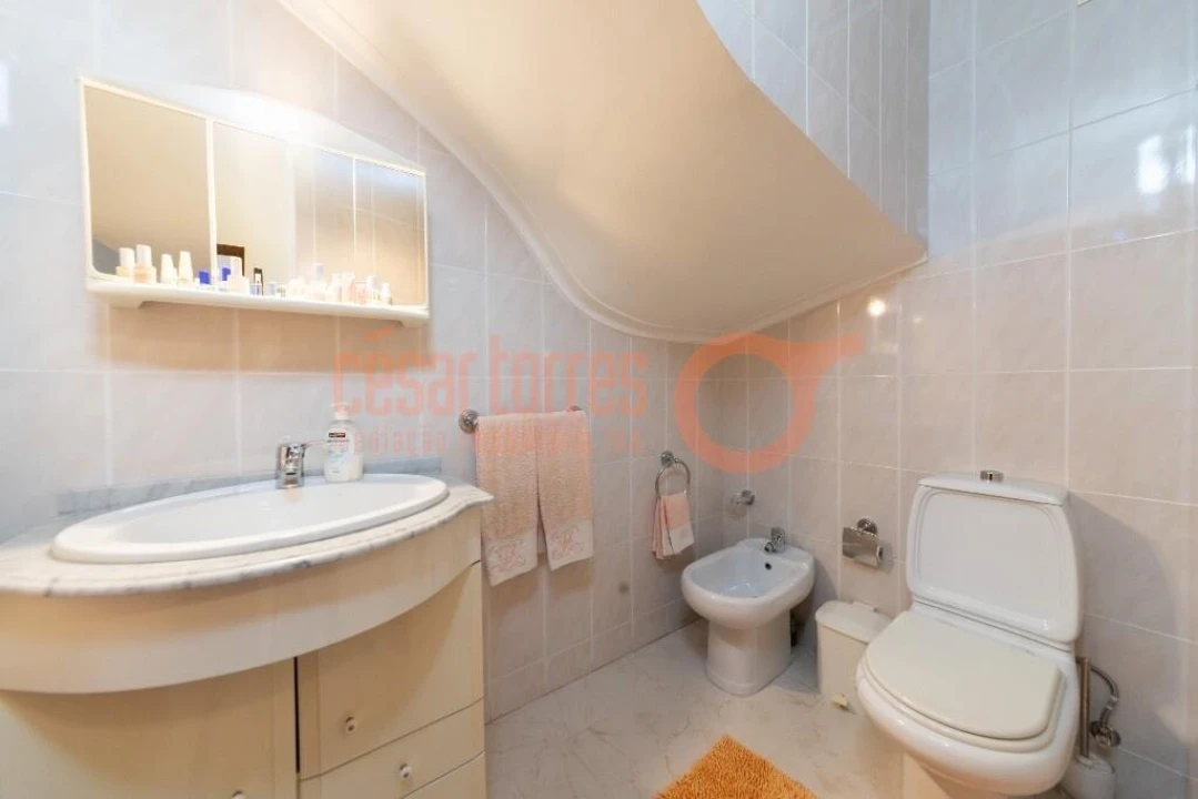 Apartamento T3 para Venda em Oliveira do Douro Foto 16