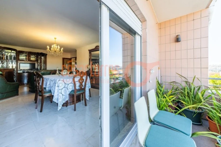 Apartamento T3 para Venda em Oliveira do Douro Foto 11