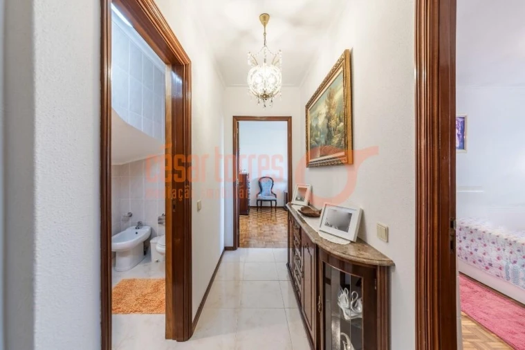 Apartamento T3 para Venda em Oliveira do Douro Foto 13