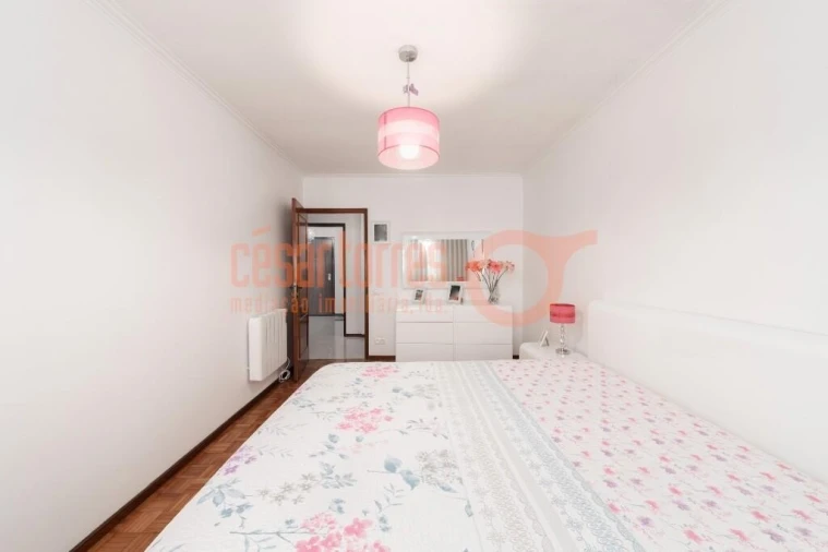Apartamento T3 para Venda em Oliveira do Douro Foto 15