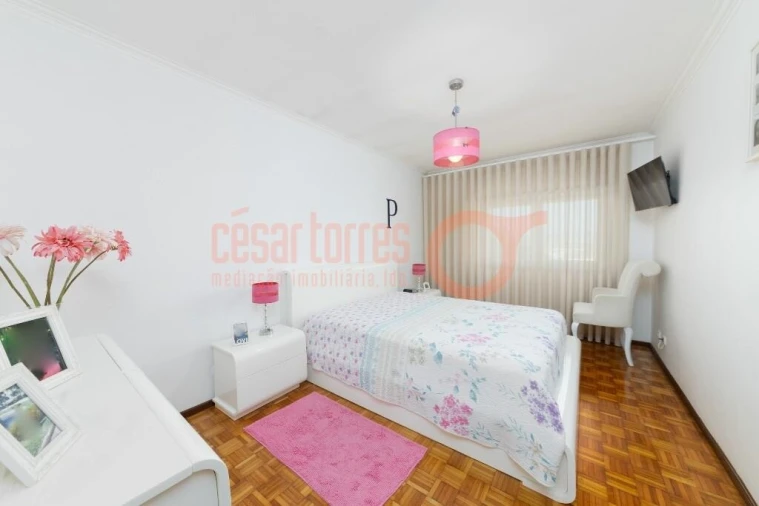 Apartamento T3 para Venda em Oliveira do Douro Foto 14